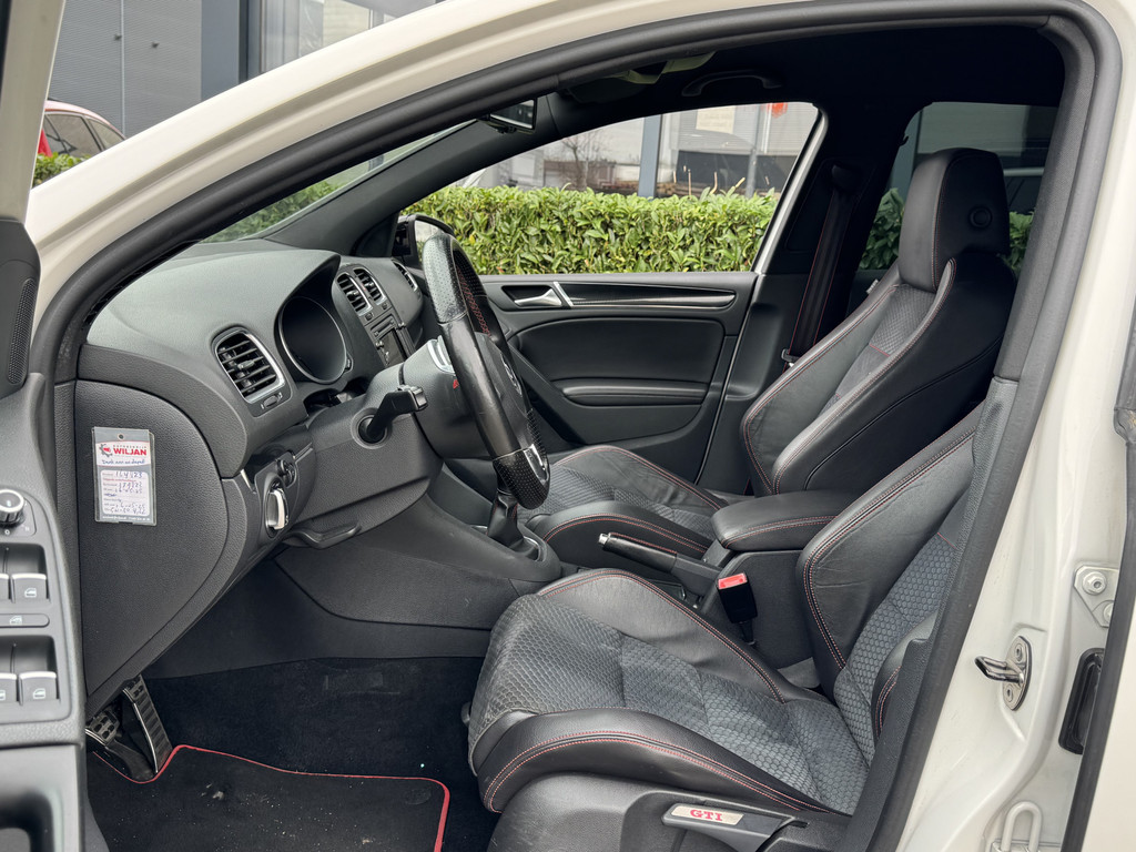 Volkswagen Golf 6 GTI Edition 35 2.0 TSI 235pk 52648815-4.jpg | Hamilton Automobielen
