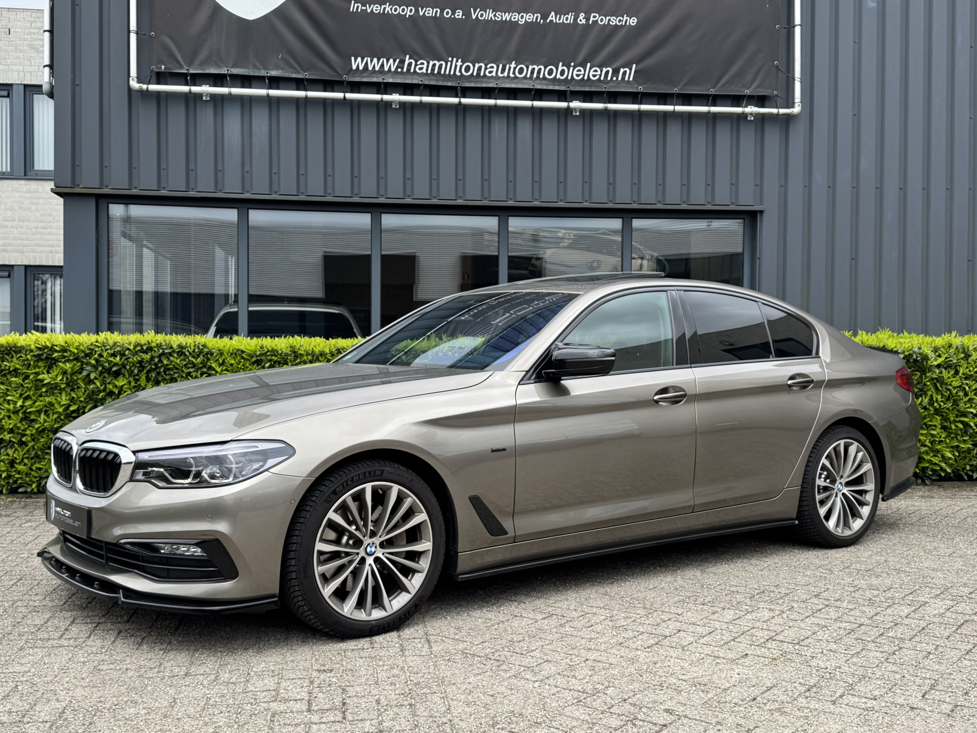 BMW 5 Serie 530i High Executive Luxury Line 53619934-2.jpg | Hamilton Automobielen